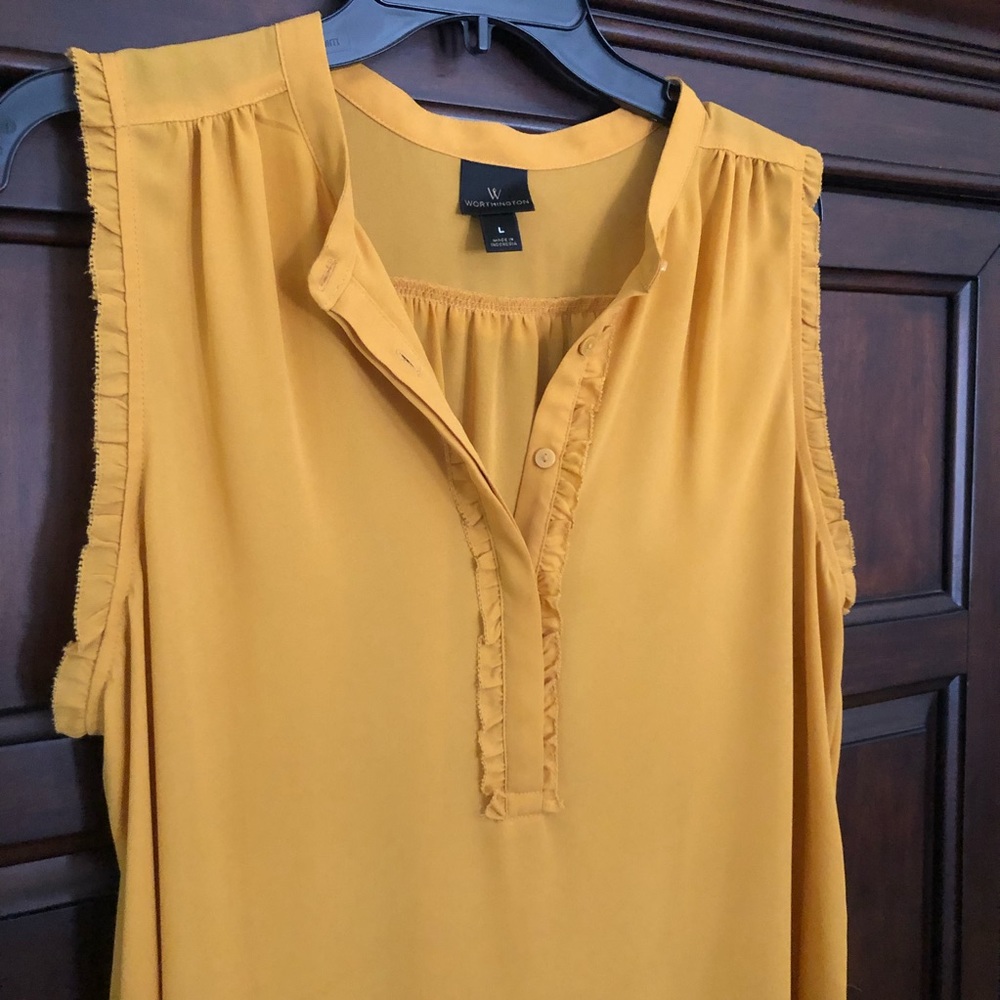 Worthington Sleeveless top